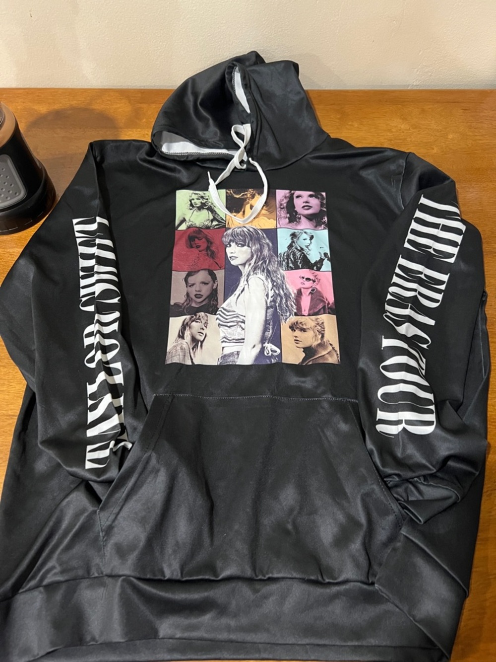 TAYLOR SWIFT Sweatshirt black hoodie Size medium